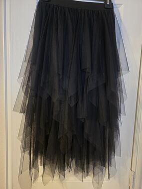 Chic Black High-Low Layered Tulle Skirt